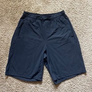 lululemon black shorts